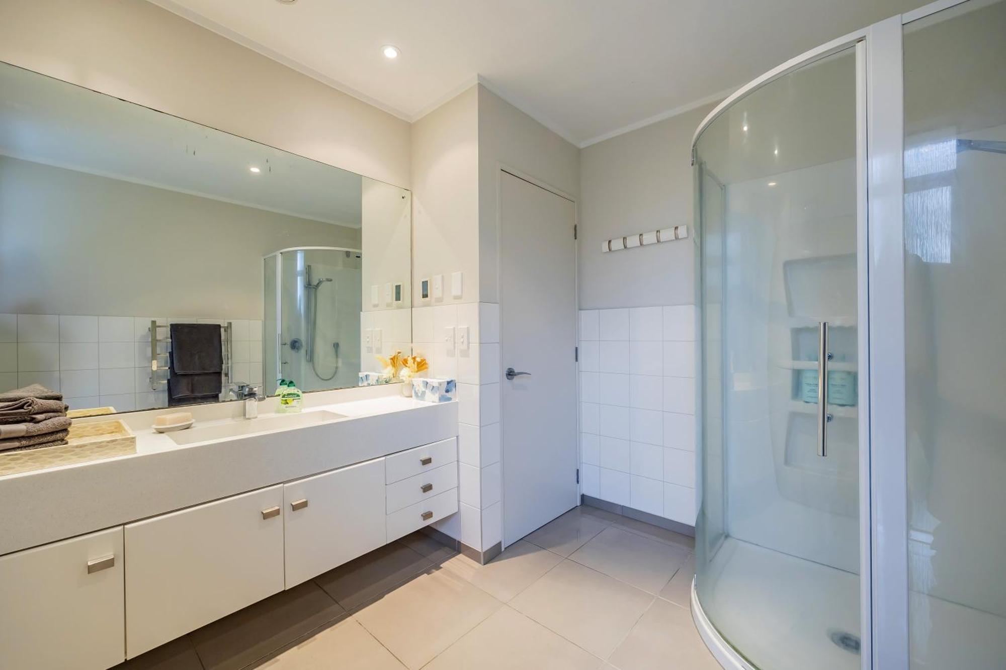 Entire House With Pool, Spa Auckland Dış mekan fotoğraf